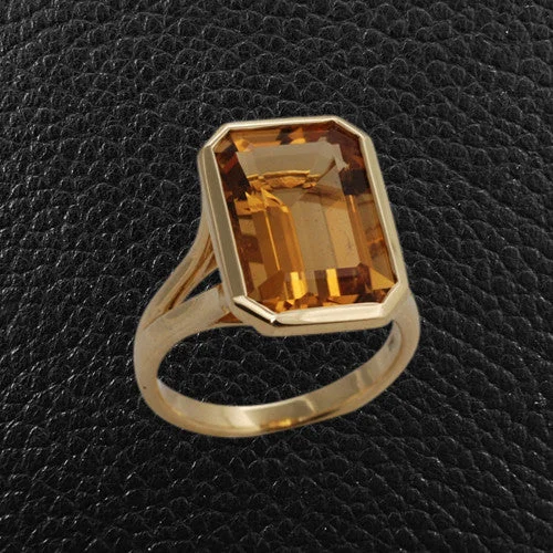 Custom Wedding Set with Heart-Shaped DiamondEmerald cut Citrine Ring