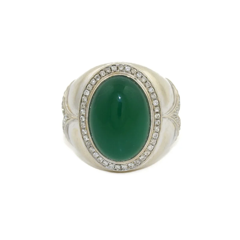 Vintage-Inspired Engagement Ring for Women18k x Green Onyx & Pave Diamond Ring