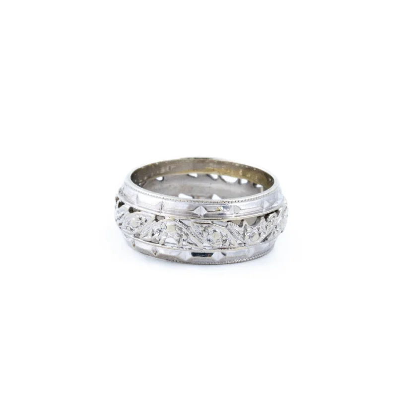 Vintage-Inspired Engagement RingWhite Gold Filigree Band