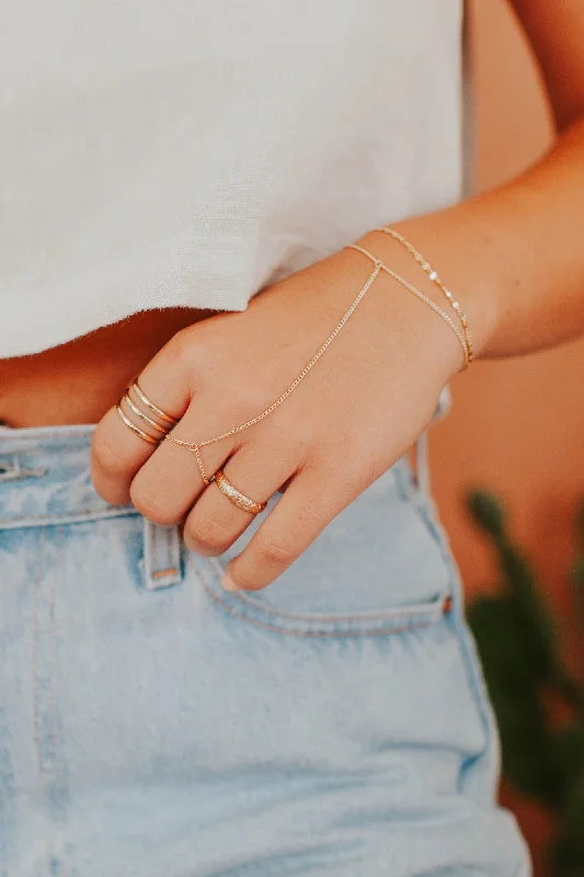 Diamond Engagement RingDemi Hand Chain