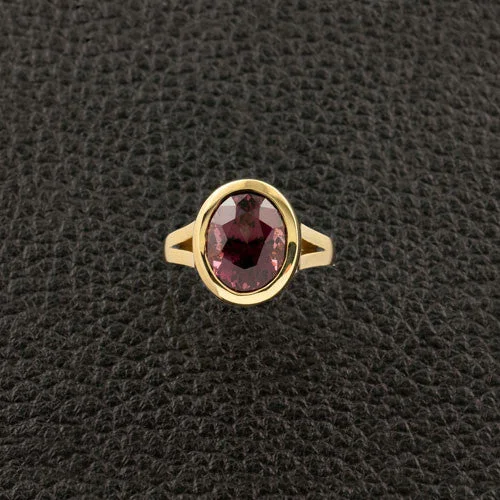 Vintage Wedding Ring with CustomizationOval Garnet Ring