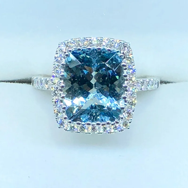 Luxury Engagement Ring with DiamondsAquamarine and Diamond Ring