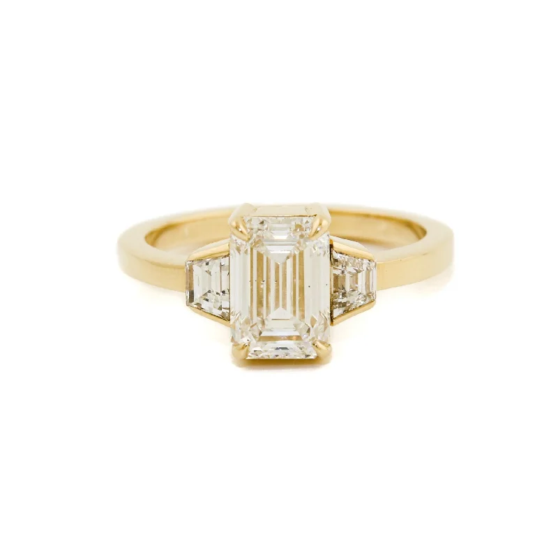 Engagement Ring with Side StonesThe Eva 14K Gold Diamond Ring