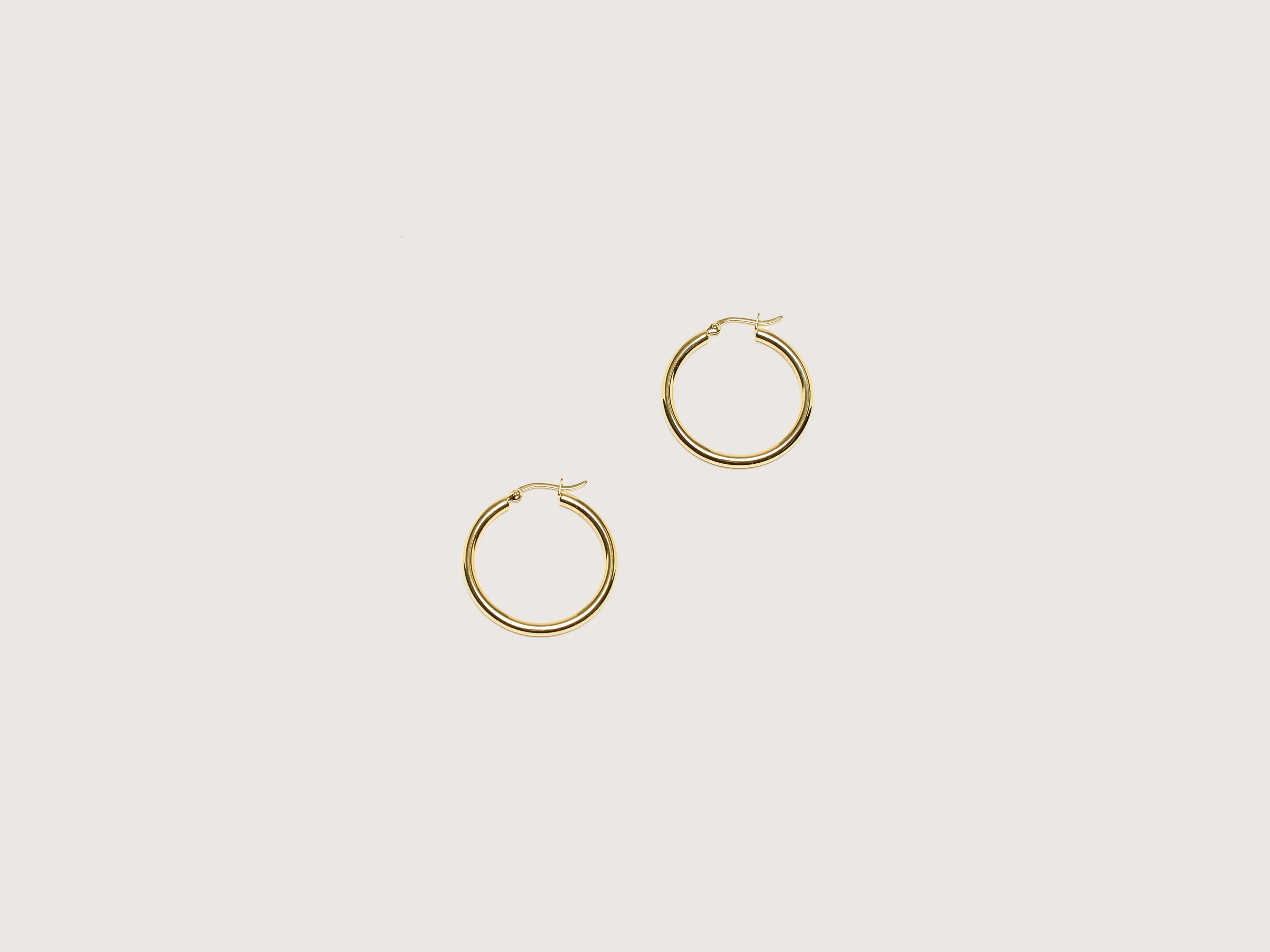 Chunky Drop Earrings-Oda Large Gold Hoop Earrings (242 / W / GOLD)